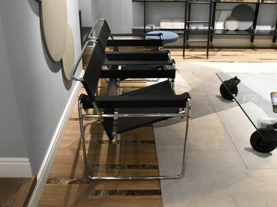 Image 1 of Knoll Wassily B3 2 Nieuwe-Ongebruikte Zwart Leren Fauteuils Door Marcel Lajos Breuer