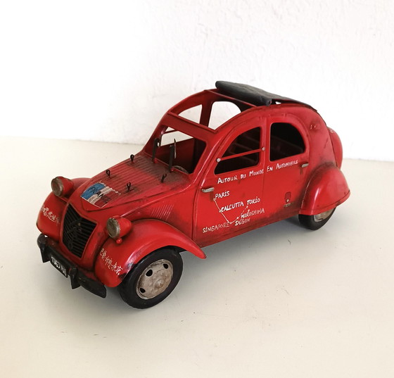 Image 1 of Retro Auto Model Citroen 2Cv {Lelijke Eend} 