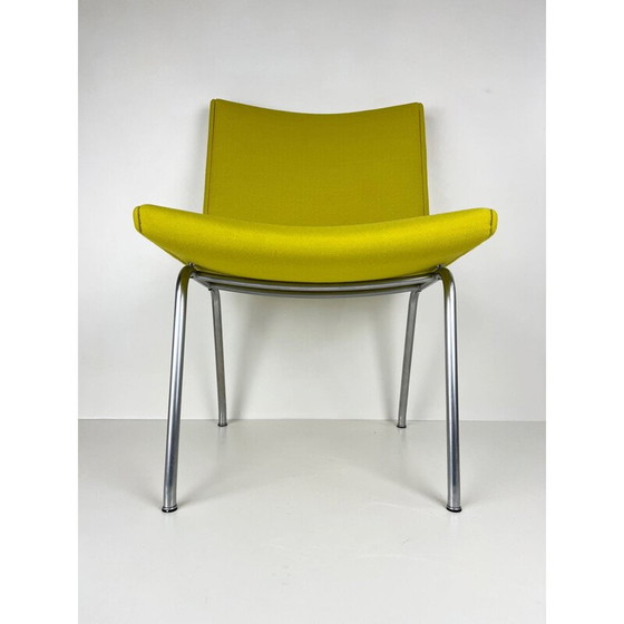Image 1 of Mid-century AP40 vliegveldstoel van Hans J. Wegner voor Lime Fabric