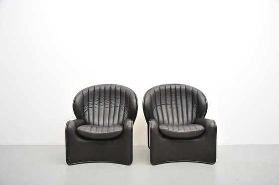 Image 1 of André Vandenbeuck Fauteuil Lotos Wit Zwart 1971