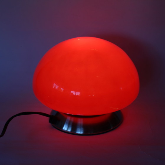 Image 1 of Rode paddestoel lamp uit het ruimte tijdperk