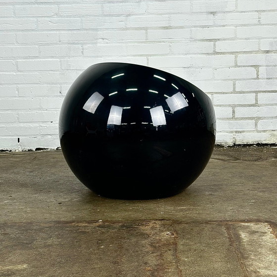 Image 1 of Space age ball chair