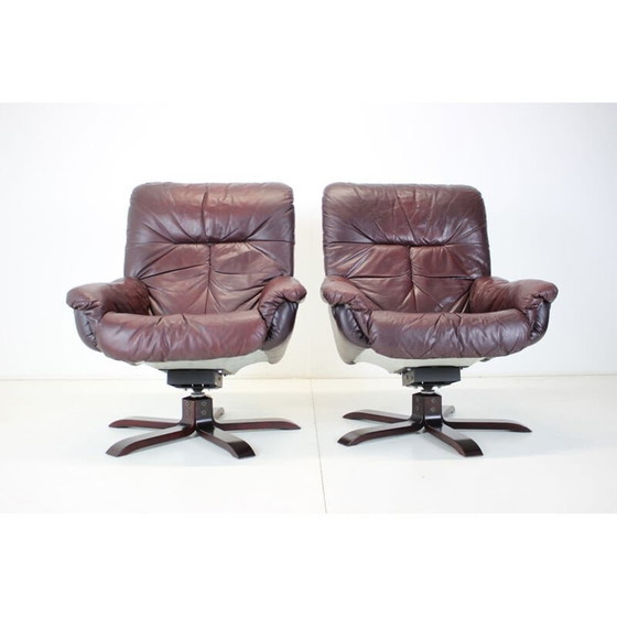 Image 1 of Paar vintage leren fauteuils met voetensteun, Finland 1970