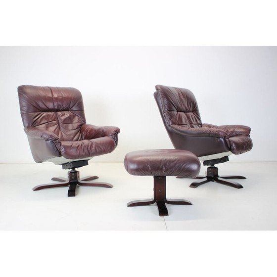 Image 1 of Paar vintage leren fauteuils met voetensteun, Finland 1970