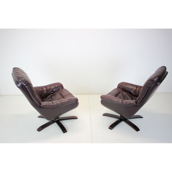 Image 1 of Paar vintage leren fauteuils met voetensteun, Finland 1970