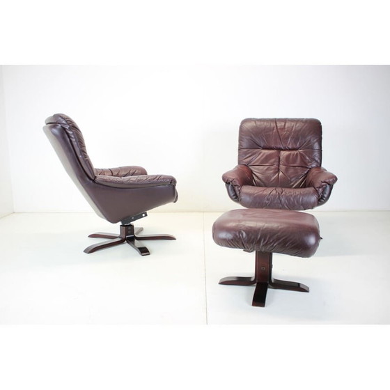 Image 1 of Paar vintage leren fauteuils met voetensteun, Finland 1970