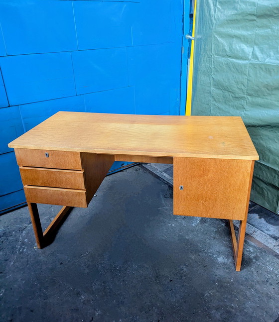 Image 1 of Vintage Houten Bureau 1960S