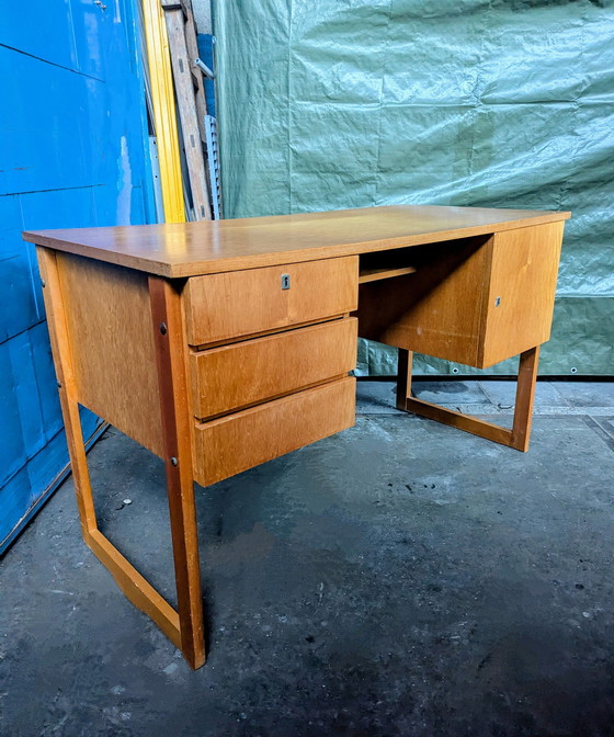 Image 1 of Vintage Houten Bureau 1960S