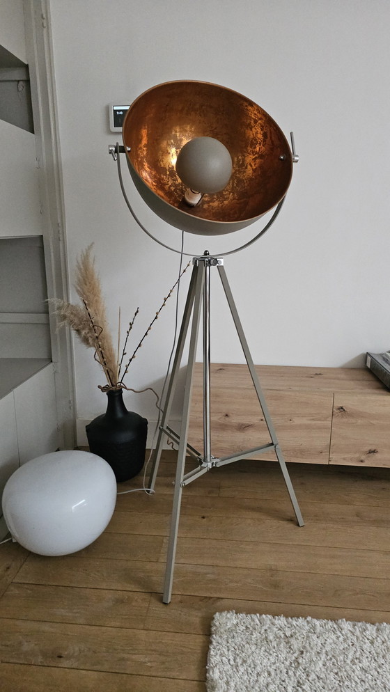 Image 1 of Vandeheg Staande Lamp