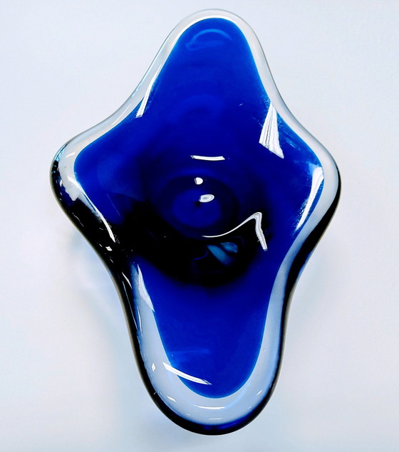 Image 1 of Grote oude Murano blauwe kunst glazen kom