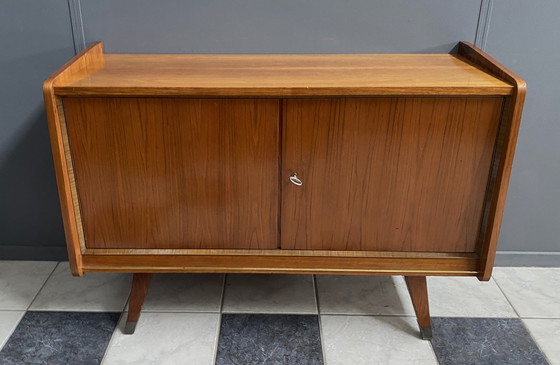 Image 1 of Houten dressoir 2 deuren 1960