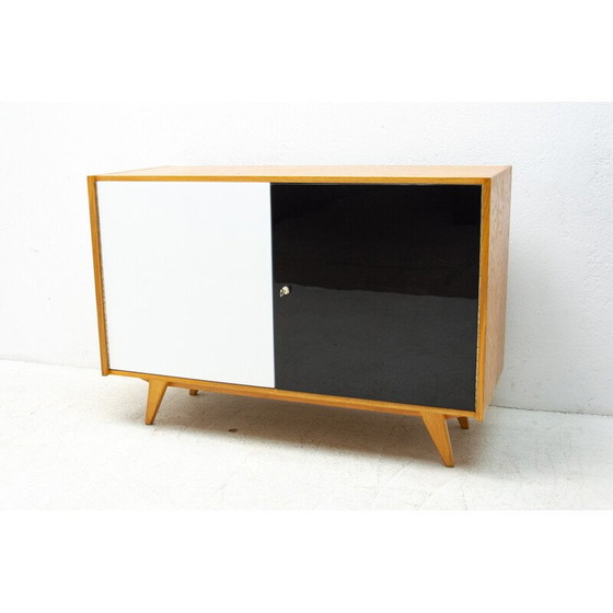 Image 1 of Vintage U-450 lowboard in beuken van Jiří Jiroutek voor Interiér Praha, Tsjecho-Slowakije 1960