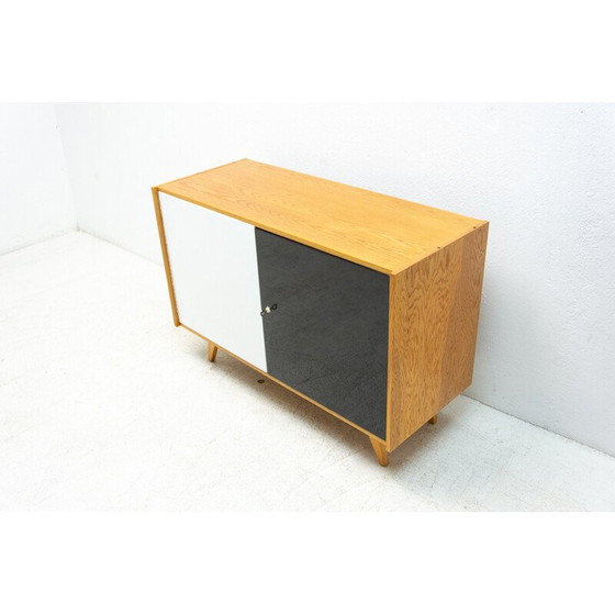 Image 1 of Vintage U-450 lowboard in beuken van Jiří Jiroutek voor Interiér Praha, Tsjecho-Slowakije 1960