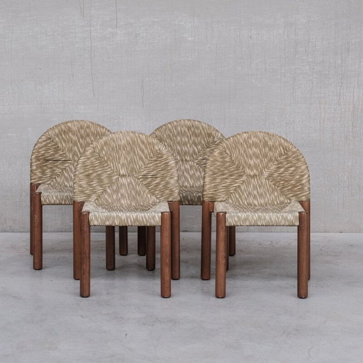 Set van 4 vintage biezen stoelen, Italië 1960