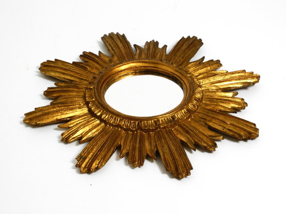 Image 1 of Prachtige Italiaanse Mid Century Sunburst Wandspiegel Van Hout Verguld