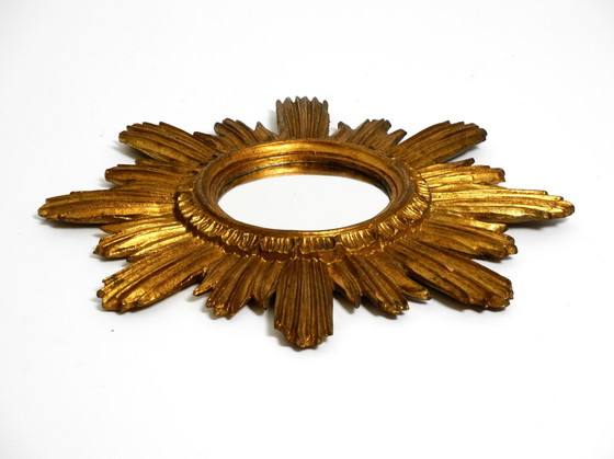 Image 1 of Prachtige Italiaanse Mid Century Sunburst Wandspiegel Van Hout Verguld