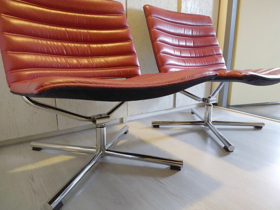 Image 1 of 2 'Lazy' fauteuils van Hulshoff Design