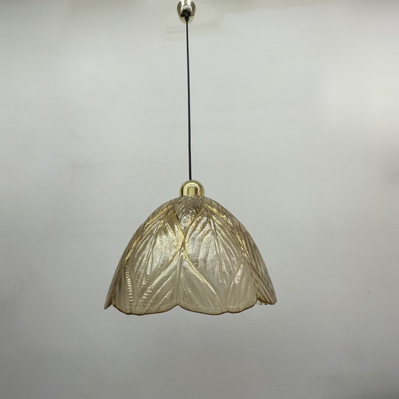 Image 1 of Peil & Putzer glazen bladhanglamp, jaren 70