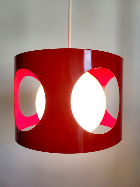 Image 1 of Space age hanglamp, rood metaal, opaline glazen bol, jaren 1960-1970