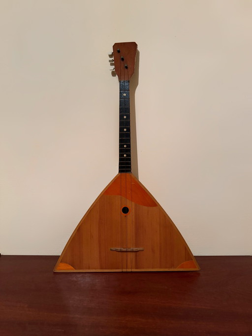 Balalaika 60