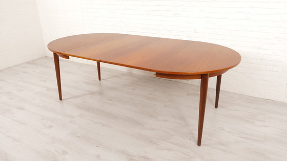 Image 1 of Vintage Eettafel | Rond | Teak | Uitschuifbaar | 114 Cm