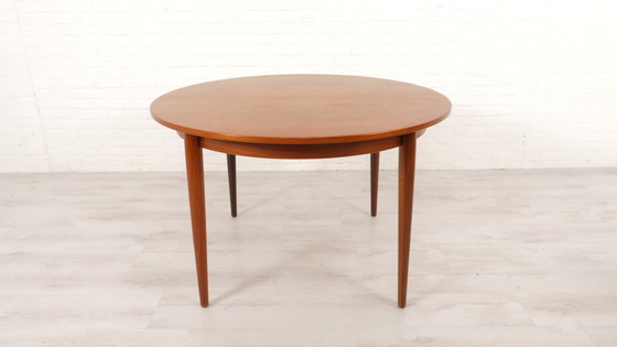 Image 1 of Vintage Eettafel | Rond | Teak | Uitschuifbaar | 114 Cm