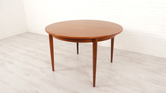 Image 1 of Vintage Eettafel | Rond | Teak | Uitschuifbaar | 114 Cm