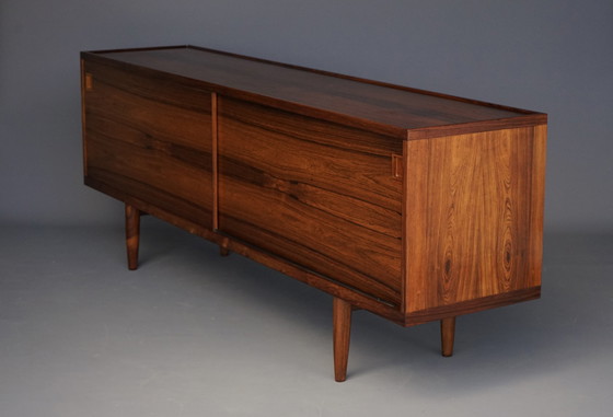 Image 1 of Model 20 Rozenhouten dressoir van Niels Otto Møller voor J.L.Møllers, jaren 1960