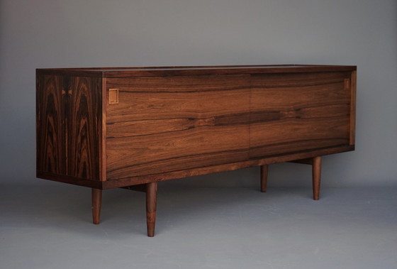 Image 1 of Model 20 Rozenhouten dressoir van Niels Otto Møller voor J.L.Møllers, jaren 1960