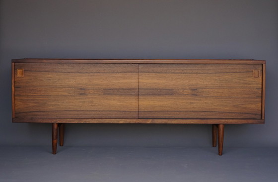 Image 1 of Model 20 Rozenhouten dressoir van Niels Otto Møller voor J.L.Møllers, jaren 1960