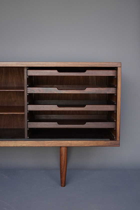 Image 1 of Model 20 Rozenhouten dressoir van Niels Otto Møller voor J.L.Møllers, jaren 1960