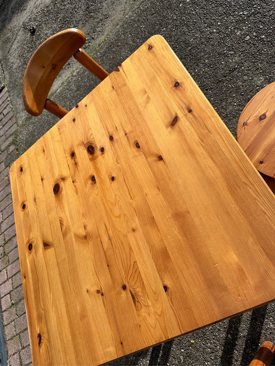 Image 1 of Vintage eettafel met stoelen en krukje