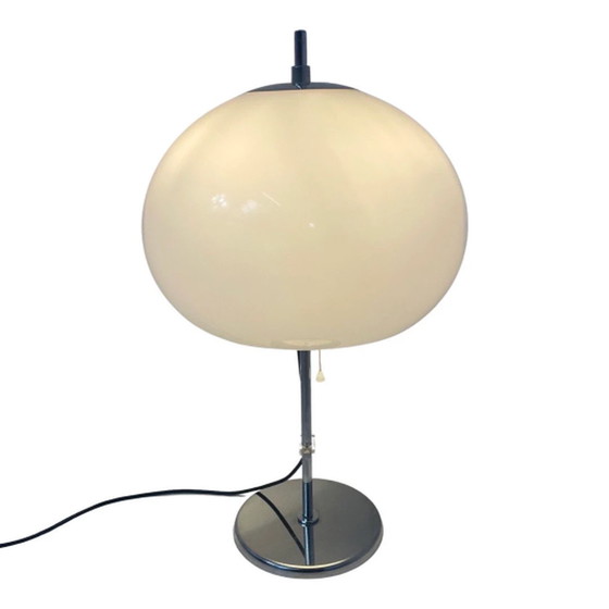 Image 1 of Gepo - Tafellamp - Space Age - Paddestoel lamp - Witte acryl kap en verchroomde voet