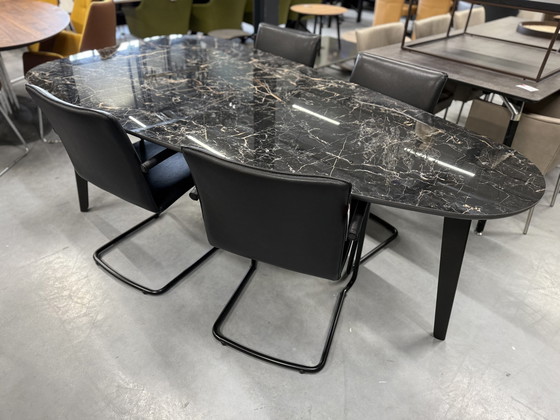 Image 1 of Leolux Bondi Eetkamertafel Ceramic Saint Laurent 230