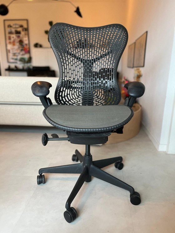 Image 1 of Herman Miller Mirra Bureaustoel