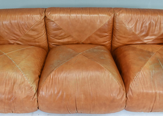 Image 1 of Mario Marenco Tan Leren Sofa van Arflex, Italië - circa 1970