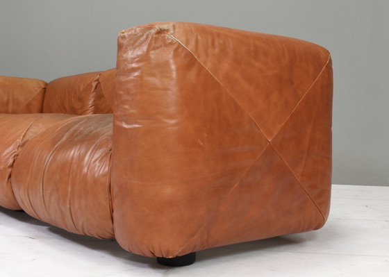 Image 1 of Mario Marenco Tan Leren Sofa van Arflex, Italië - circa 1970