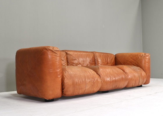 Image 1 of Mario Marenco Tan Leren Sofa van Arflex, Italië - circa 1970