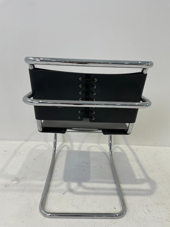 Image 1 of Vintage Mies van der Rohe stoel