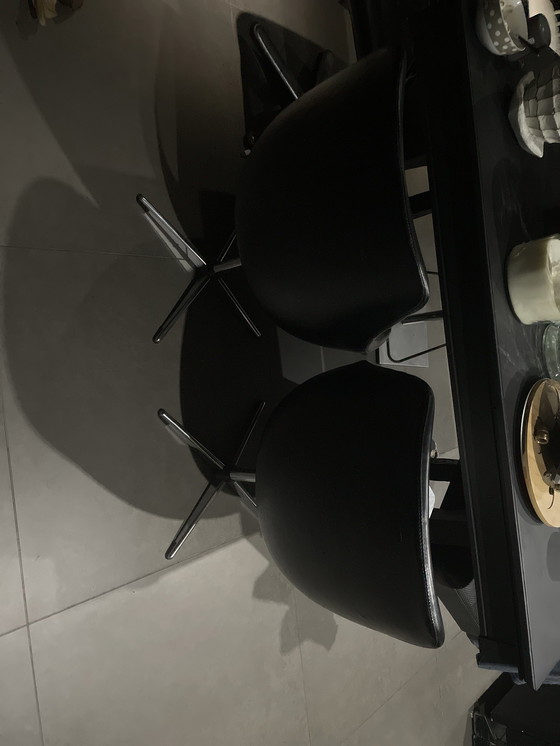 Image 1 of Lederen Vintage Draaistoelen