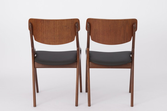 Image 1 of Paar Arne Hovmand Olsen stoelen voor Mogens Kold jaren 50 Teak