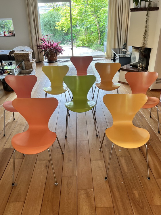 Image 1 of 8x Arne Jacobsen Vlinder Series stoelen