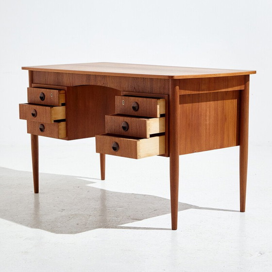 Image 1 of Vintage teakhouten bureau met 6 laden, 1970