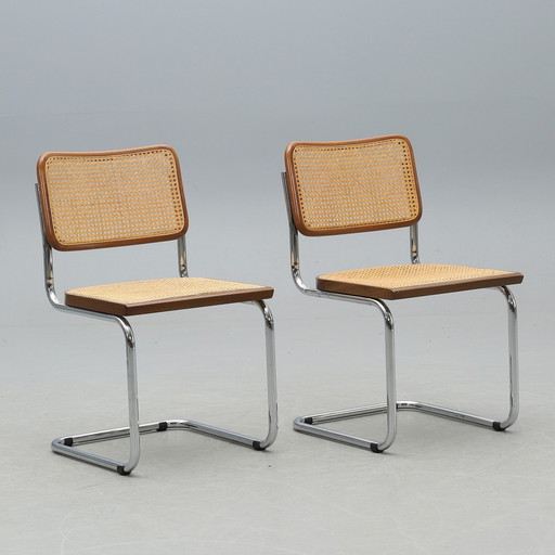 2 B32 stoelen donker beuken onderstel Marcel BREUER Italië