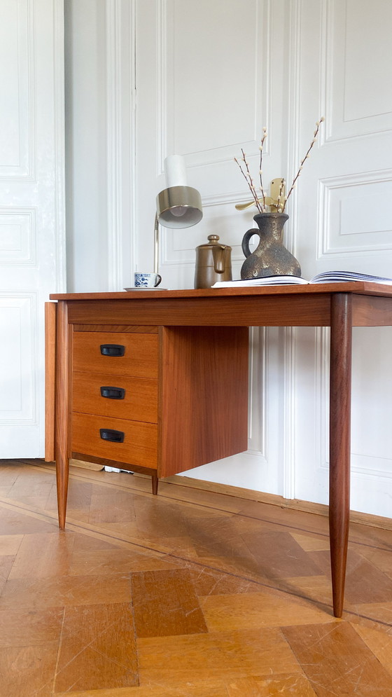 Image 1 of Arne Vodder Vintage Houten Bureau