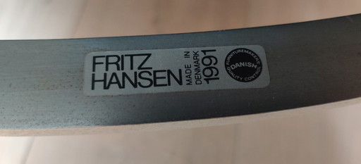 Fritz Hanzen stoel door Poul Kjaerholm