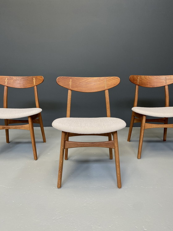 Image 1 of 4x Hans J. Wegner CH30 Eetkamerstoelen