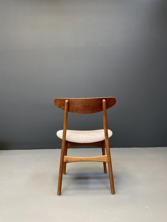 Image 1 of 4x Hans J. Wegner CH30 Eetkamerstoelen