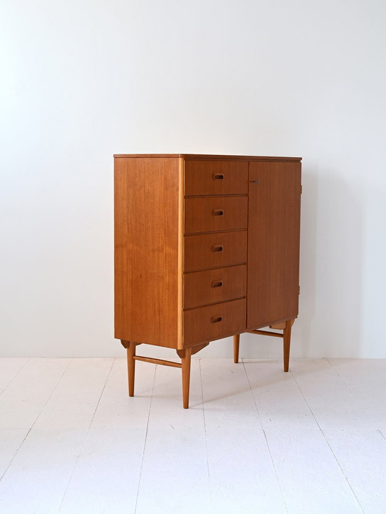 Image 1 of Vintage Scandinavisch kabinet met één deur en laden