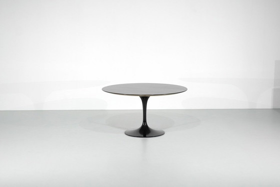 Image 1 of Tafel " Tulipe " En Bois Par Eero Saarinen Pour Knoll International, Usa 1958.